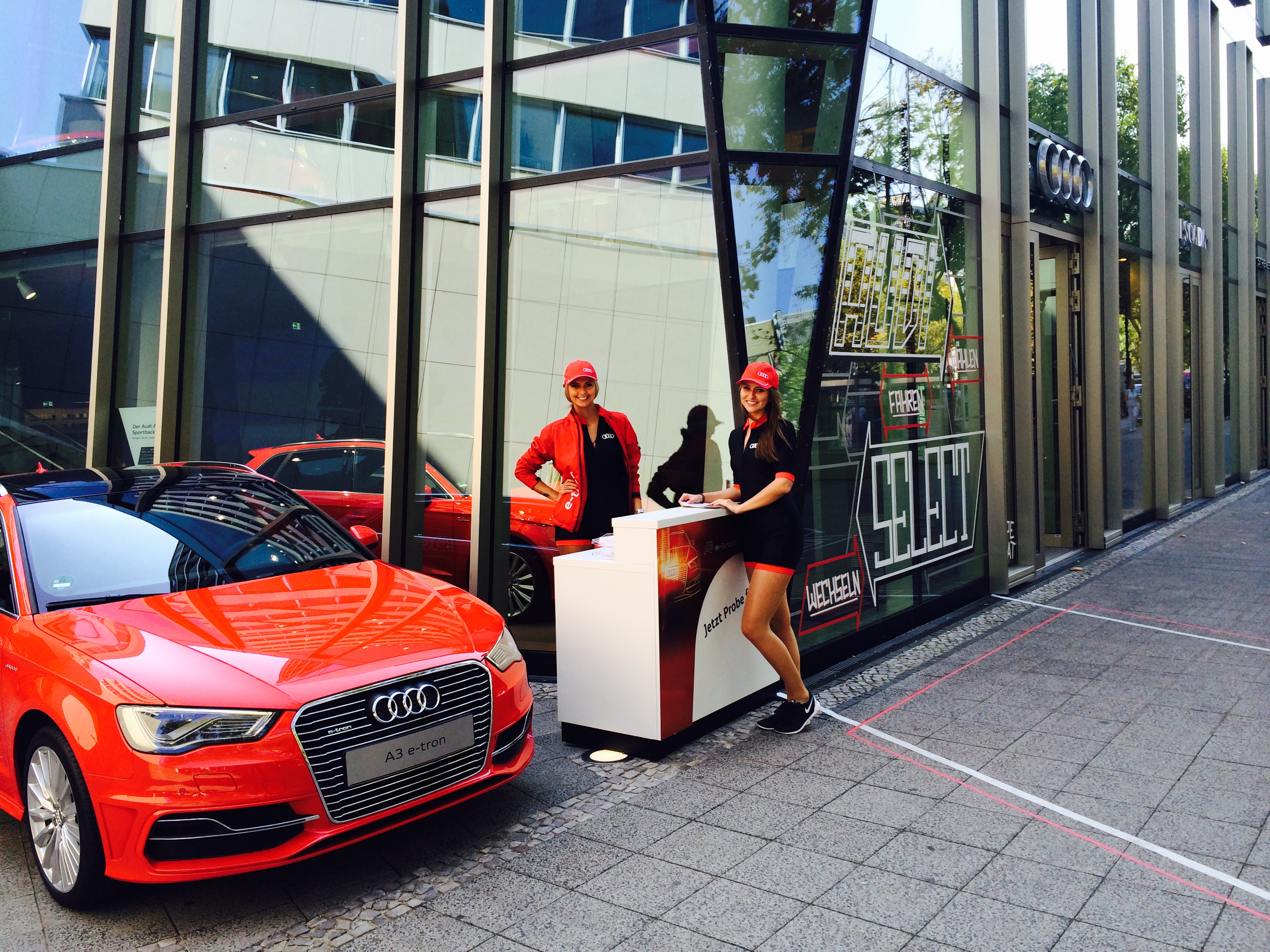 AUDI A3 e-tron ROADSHOW