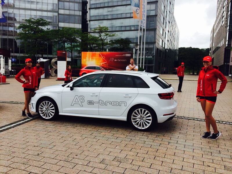 AUDI A3 e-tron ROADSHOW